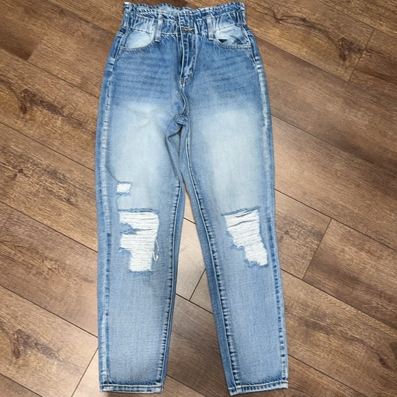 KanCan Paperbag Waist Distressed Jeans - LIKE NEW - Picture 2 of 3